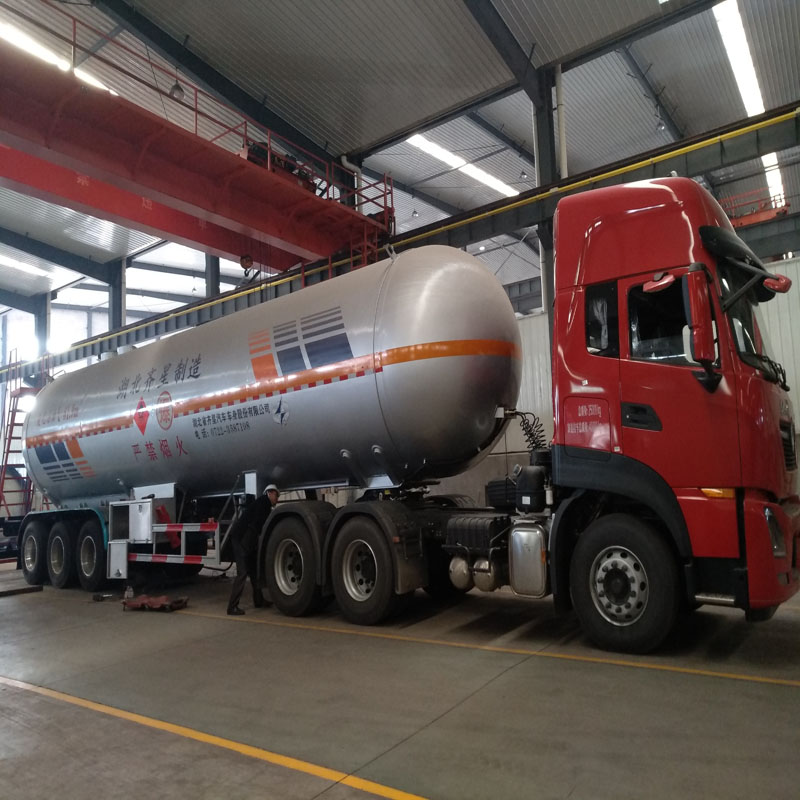 61.9立方液化氣槽車(chē) LPG運(yùn)輸車(chē)湖北齊星壓力容器進(jìn)出口供應(yīng)圖片