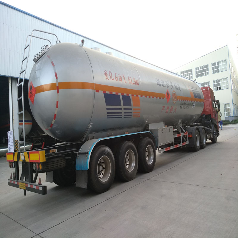 61.9立方液化氣槽車(chē) LPG運(yùn)輸車(chē)湖北齊星壓力容器進(jìn)出口供應(yīng)圖片