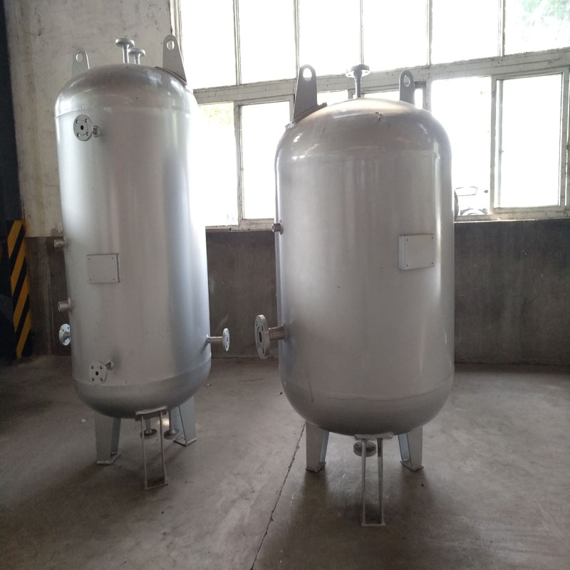 齊星牌0.8立方液化氣殘液立體儲罐圖片