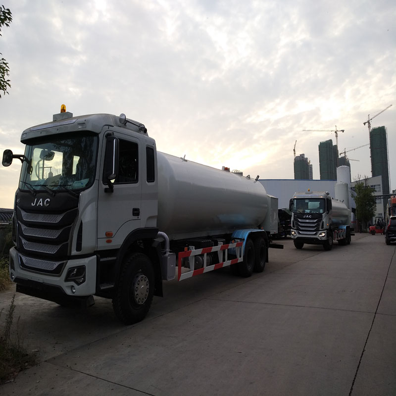 20立方液化氣加氣車槽罐車