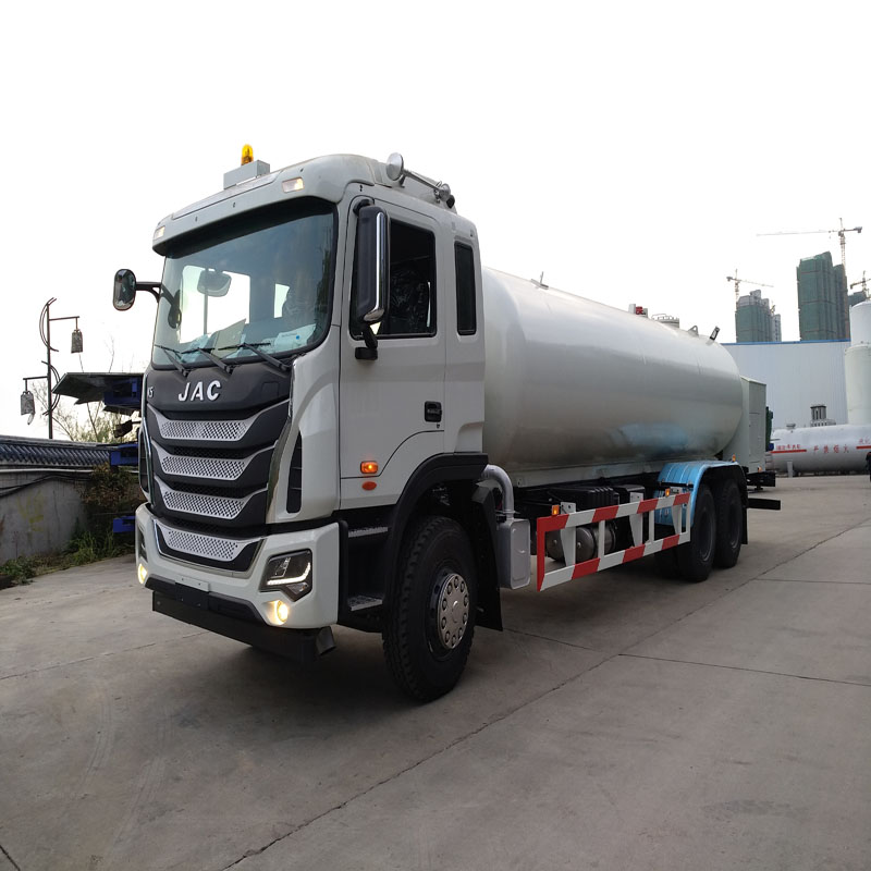 液化氣加氣車(chē)半掛帶泵電機(jī)液化氣槽罐車(chē)圖片
