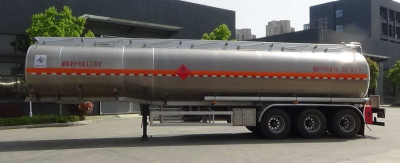 QXC9401GYY型鋁合金運油半掛車圖片